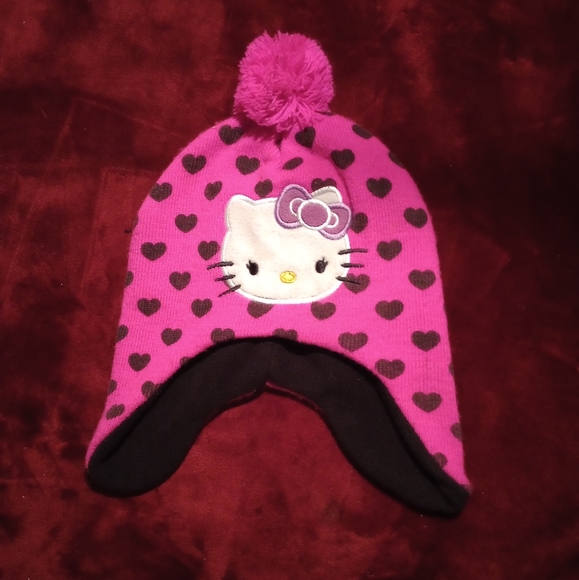 Hello Kitty Accessories - [NWOT] Hello Kitty heart print beanie hat